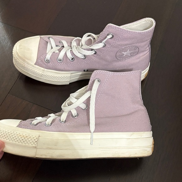 Converse High-Tops in Soft Purple with White Accents - Picture 4 of 6